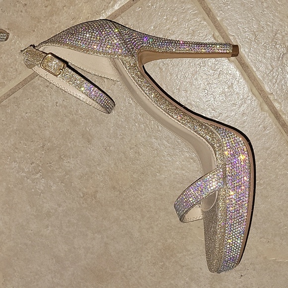 Windsor heels size 8 - Picture 6 of 8